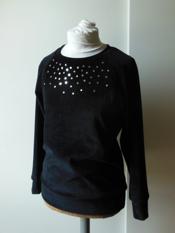sweater_velours_noir_devant